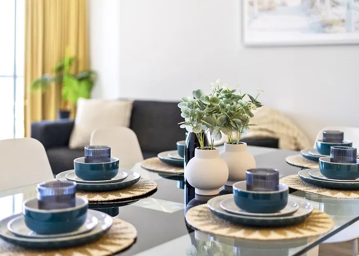 Chevron Renaissance Ocean View Apartments - Q Stay